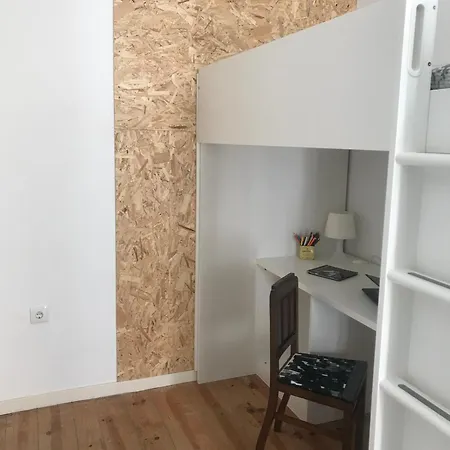 Casa Dos Poetas Albergue *