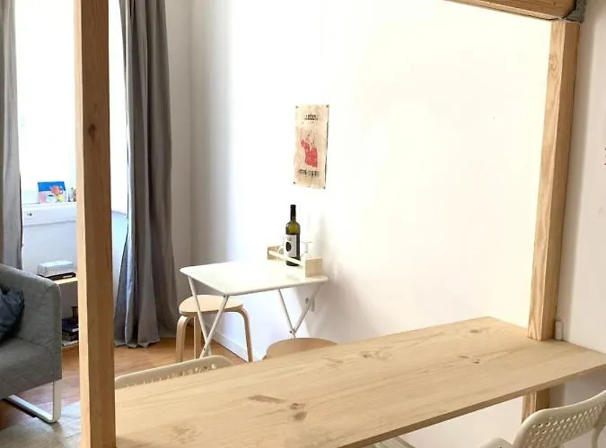 Casa Dos Poetas Hostel *