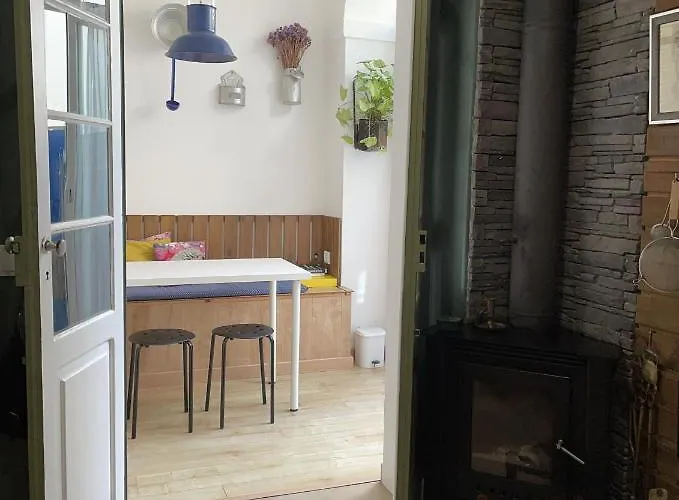 Casa Dos Poetas Hostel *