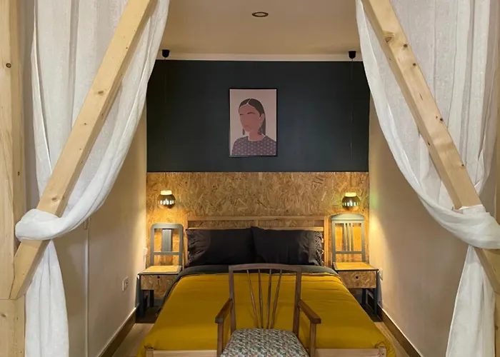 Casa Dos Poetas Hostel