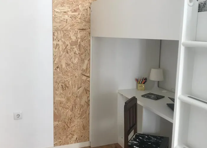 Casa Dos Poetas Hostel *